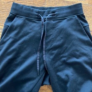 Lululemon XS men’s joggers
